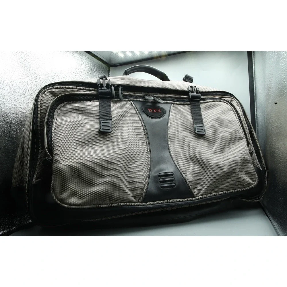 Tumi T2 Ballistic Nylon Convertible Duffel Backpack Tan Black Bag W/Keychain
